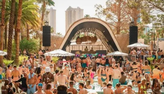 Best Pool Parties in Las Vegas for People Over 40