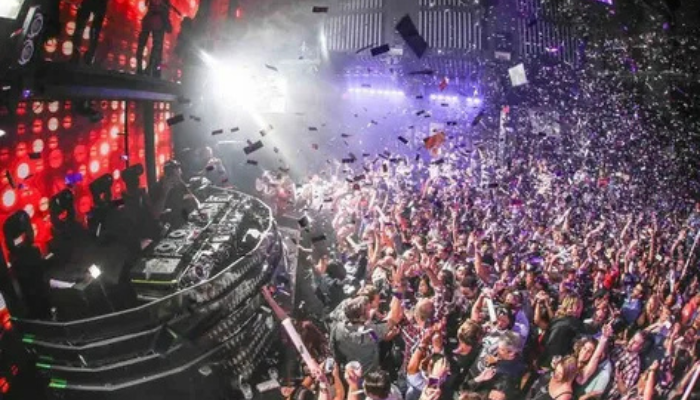 The Best Nightclubs For The Over-40 Crowd In Las Vegas