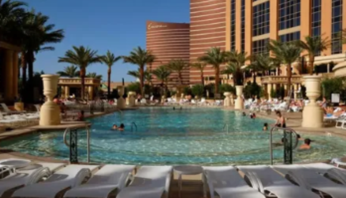 Which Las Vegas Pools Can A Non Guest Access And How